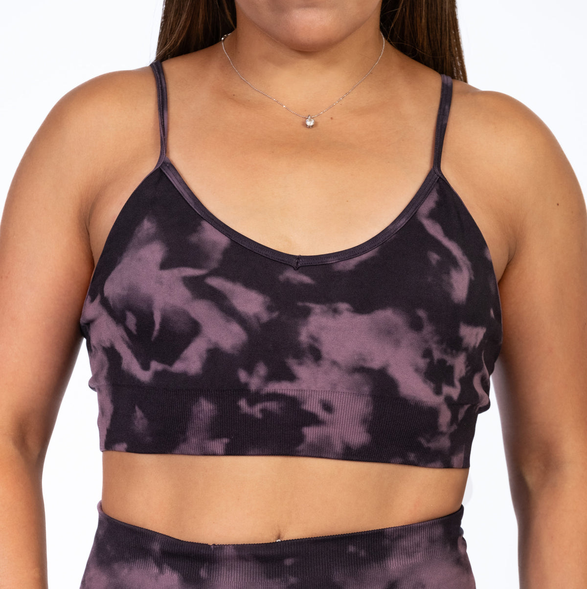 Sujetador deportivo ajustable con tirantes finos cruzados