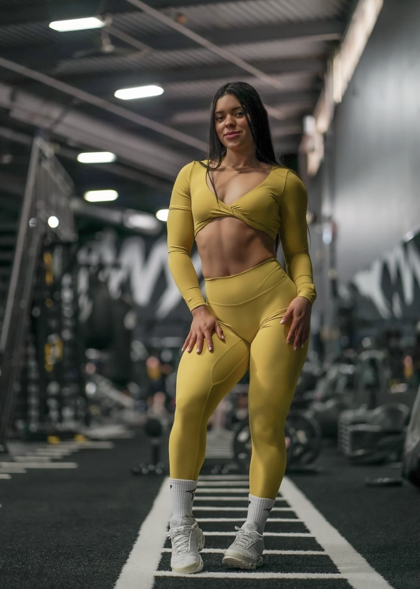 Long Sleeve Twist Crop Top